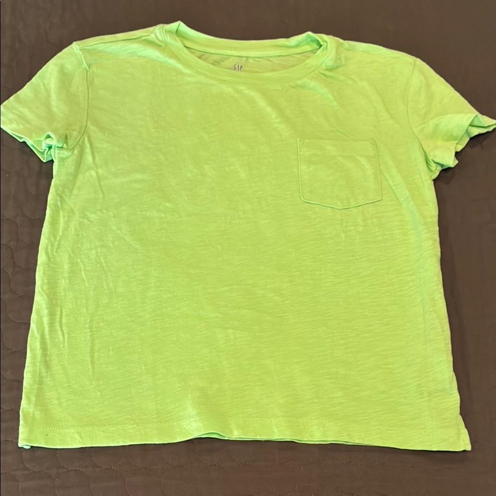 Gap pocket tee